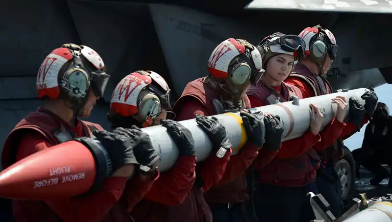 Amerika'nın Stratejik Hamlesi: Füzeler Suudi Arabistan'a Yola Çıktı