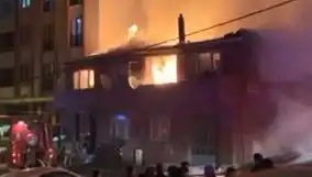 Gaziosmanpaşa'da Korkutan Yangın: İki Bina Alev Alev Yandı!