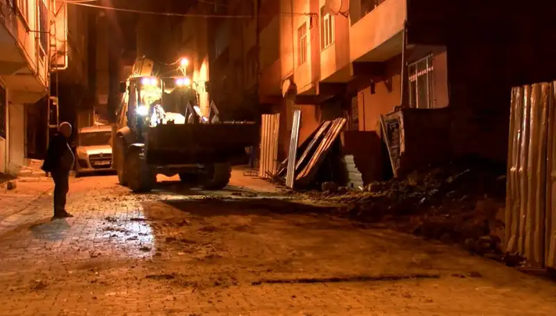 Bağcılar'daki Eğilen Bina Neden Boşaltıldı? İşte Tüm Detaylar