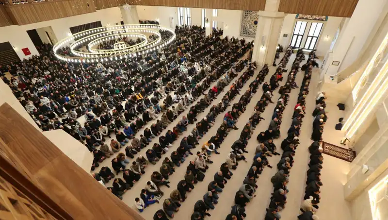 Cuma Namazı Saati: 4 Nisan 2025’te Cuma Namazı Ne Zaman Kılınacak?