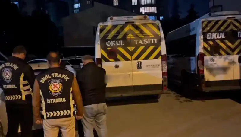 Sosyal Medyada Şok Yaratan Görüntülerin Ardından 2 Servis Sürücüsü Yakalandı