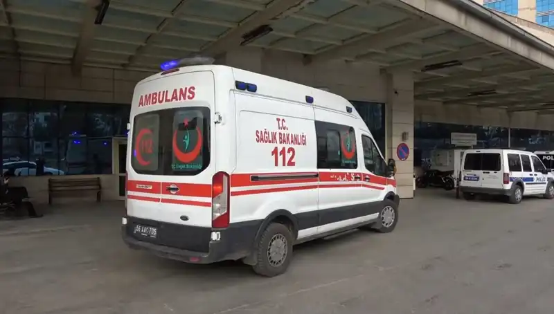 İlişki Krizi Sonrası Kanlı Olay: Kadın, Sevgilisini Bıçakladı