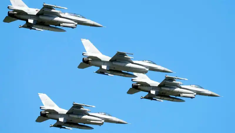 ABD'nin F-16 Planı: Ukraynalı Pilotlar İçin 310 Milyon Dolarlık Eğitim Programı