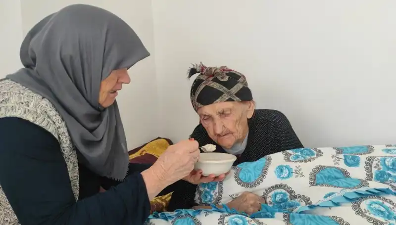 102 Yaşındaki Kezik Nine’nin Long Yaşam Sırrı: Hiç Doktora Gitmedi!