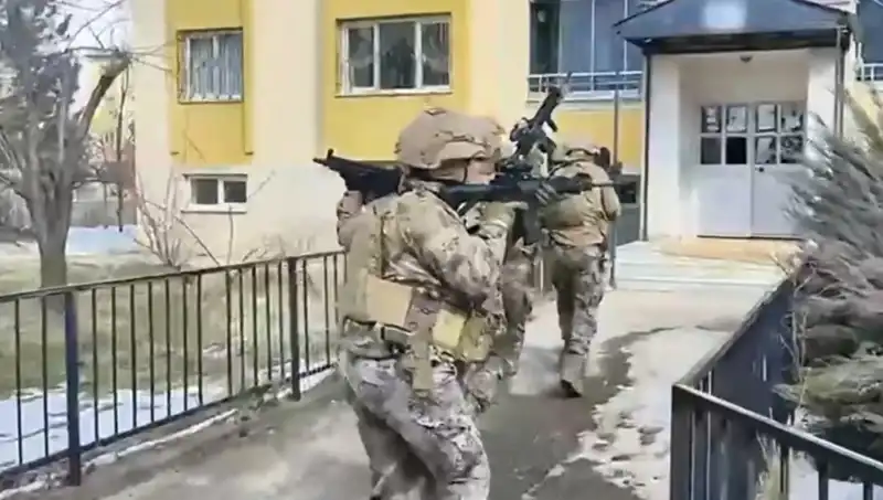 Bingöl'de DAEŞ'e Yönelik Büyük Operasyon: Üç Şüpheli Tutuklandı