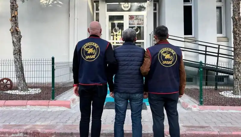 MİT TIR'larının Durdurulduğu Emniyet Müdürü, Firari FETÖ'cü Olarak Yakalandı!