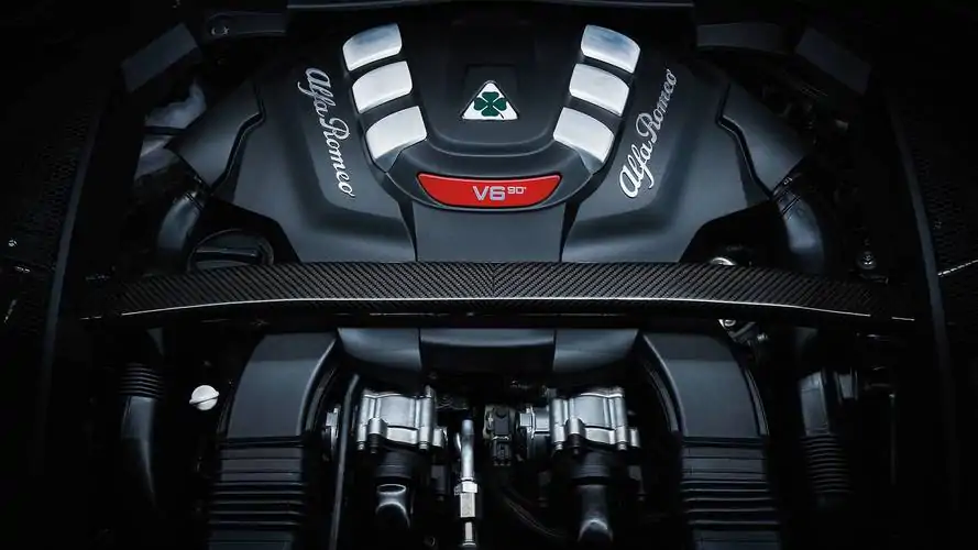Alfa Romeo, İçten Yanmalı Motorları Müşteri Talebiyle Yeniden Hayata Geçiriyor