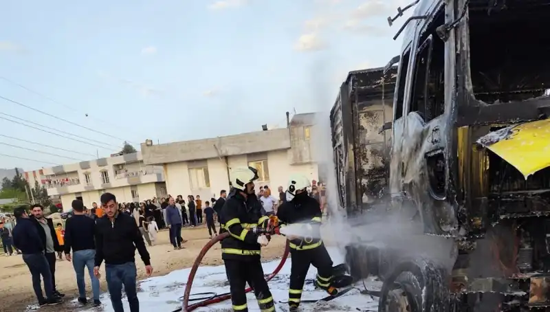 Park Halindeki İki TIR'da Büyük Yangın! Olayın Ayrıntıları Şok Edici