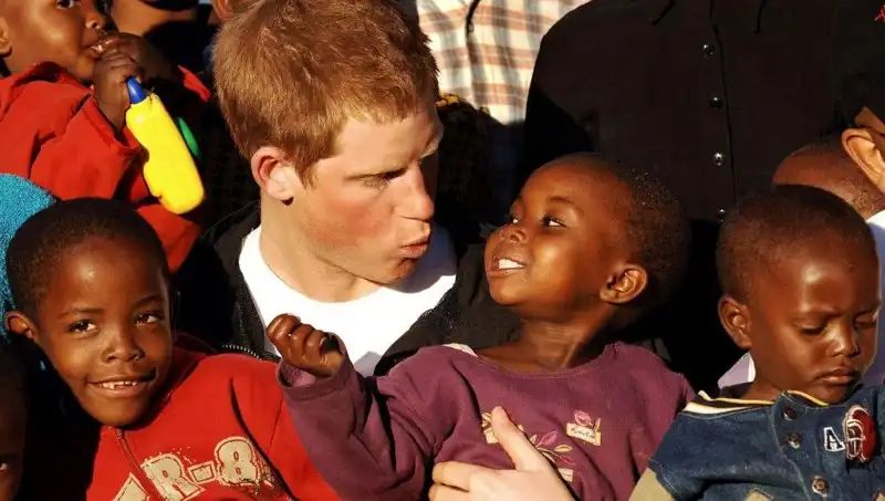 Prens Harry'nin 20 Yıllık Afrika Projesine Veda: İstifa Şok Edici Gelişmeler
