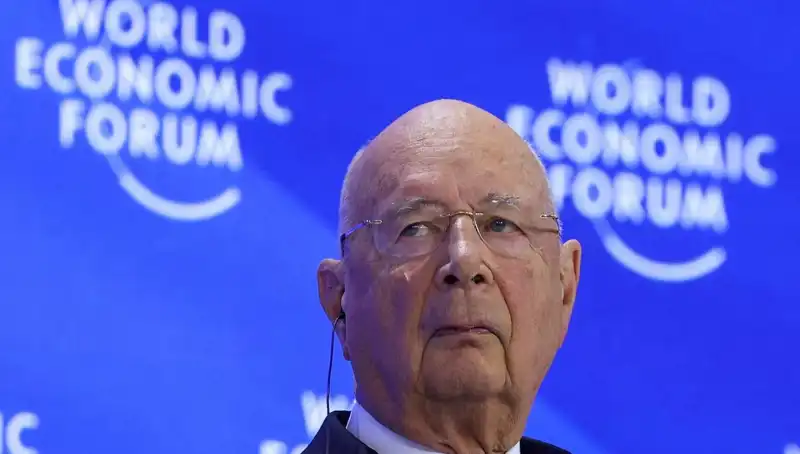 Davos'ta Deprem: İfşacının Mektubu Krizi Büyüttü, İstifalar Peş Peşe Geldi