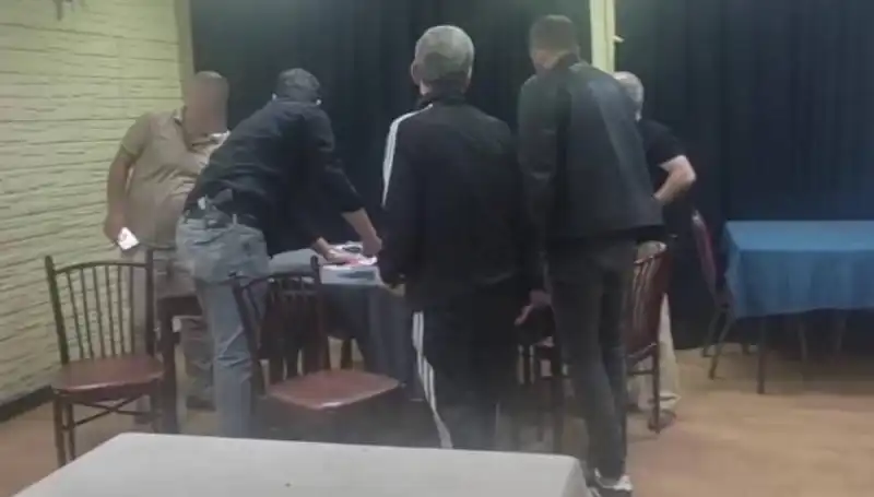 Kumar Oynamaktan Yakalanan Adamın Savunması Şok Etkisi Yarattı
