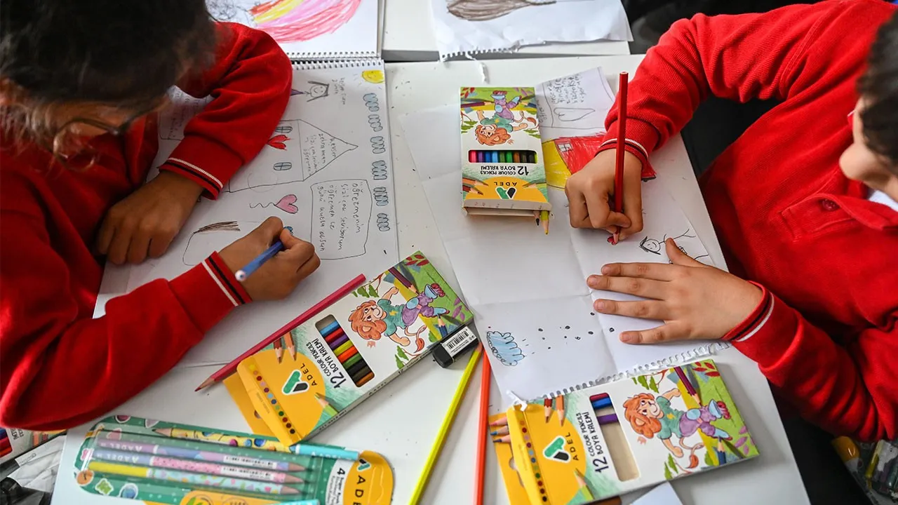 Adel ve Faber-Castell ile Çocukların Hayalleri Kağıda Yansıdı: Renkli Dünyalar Ortaya Çıktı