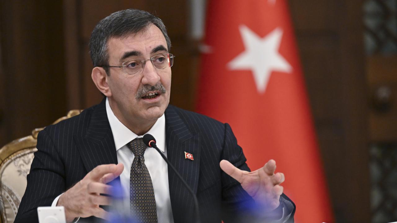 Cumhurbaşkanı Yardımcısı Yılmaz: Genç çiftlere maddi destekler açıkladı