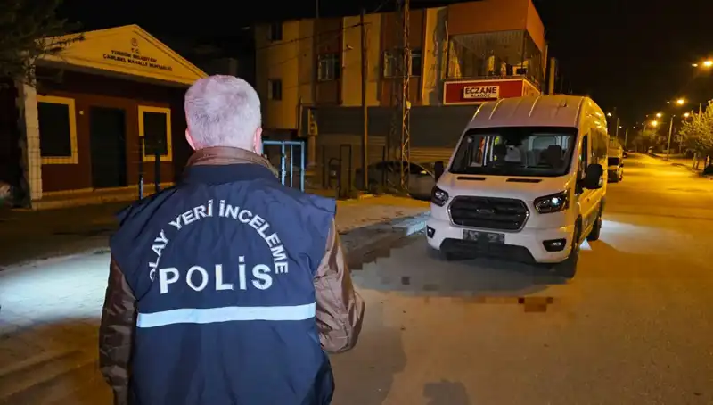 Kebapçıda Şok Edici Olay: Arkadaşını Bıçakla Yaraladı