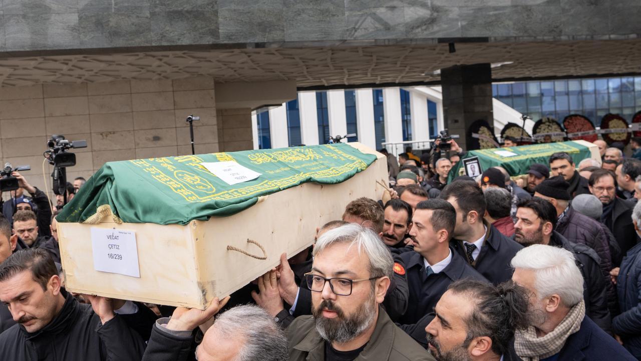 Bolu'daki Ölümlü Kazada Hayatını Kaybedenler Defnediliyor