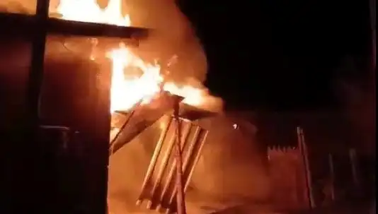 Karabük'te İki Ev Alev Alev Yandı: Yangının Nedeni ve Sonrası