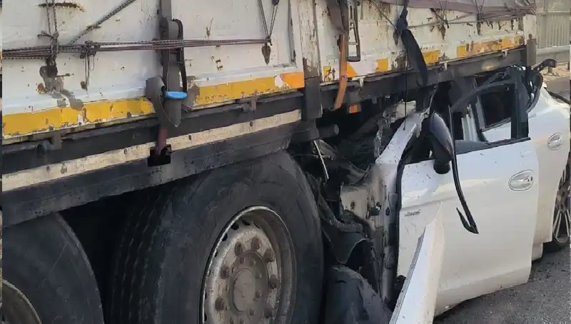 TIR’a Arkadan Ok Gibi Saplanan Tırpan: Kazanın Şok Edici Ayrıntıları