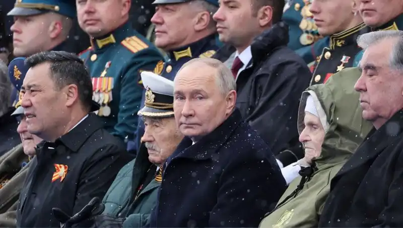 Rus Ordusu Güçleniyor: Putin İle Yeni Askeri Hamleler Geliyor