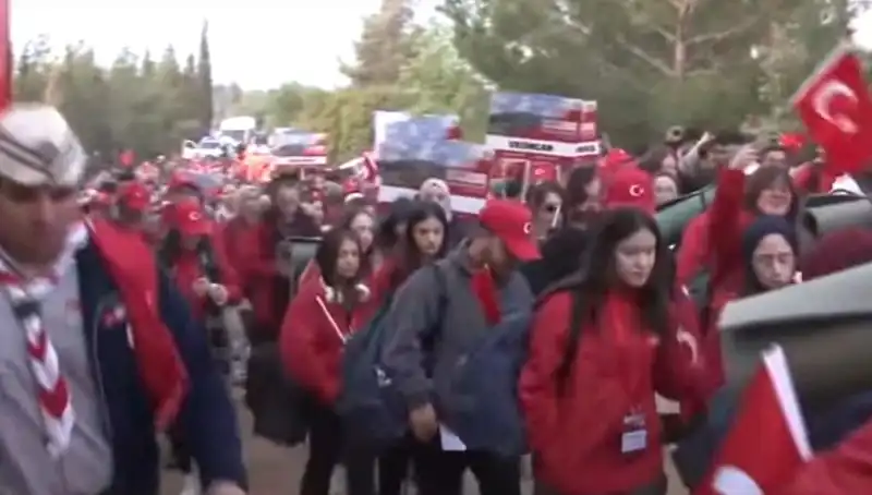57. Alay Vefa Yürüyüşü ile Çanakkale Zaferi 110. yılı coşkuyla kutlanıyor