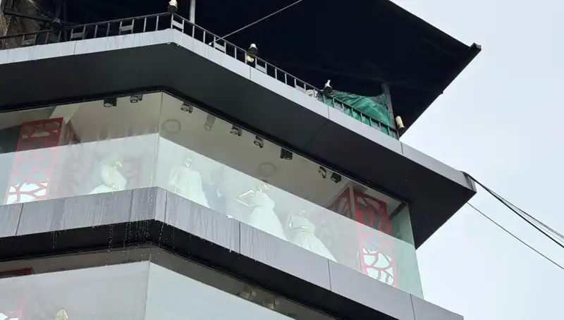 Giyim Mağazasında Korkutan Yangın: Alışveriş Keyfi Bir Anda Son Buldu