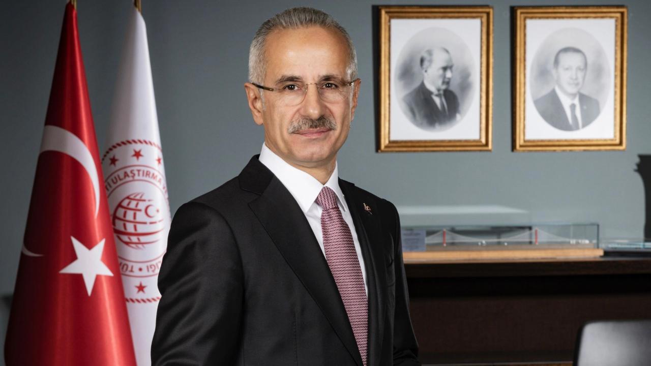 Bakan Uraloğlu: Ailece seyahat edenlere özel indirim planı