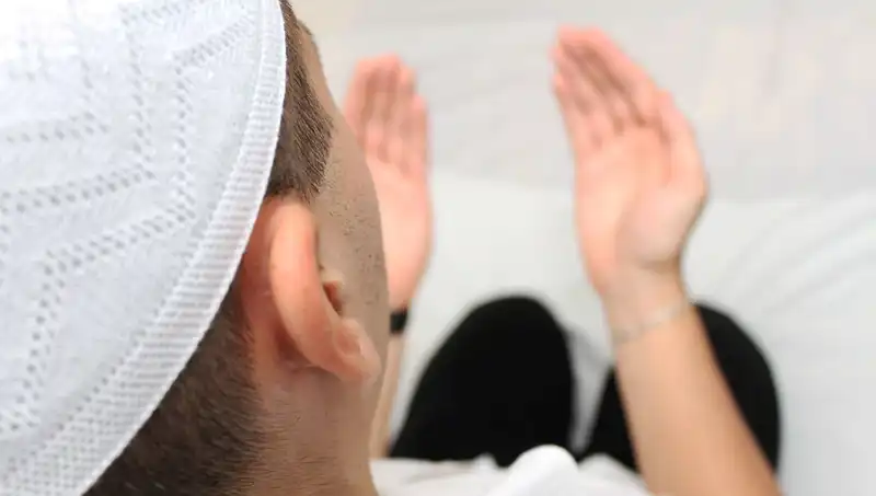 Seferi Namazı Nedir? Nasıl Kılınır ve Ne Kadar Süre Tutulur?