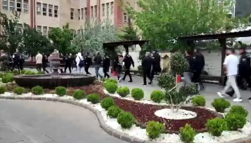 200 Milyon Liralık Dolandırıcılık Operasyonunda 16 Kişi Tutuklandı!