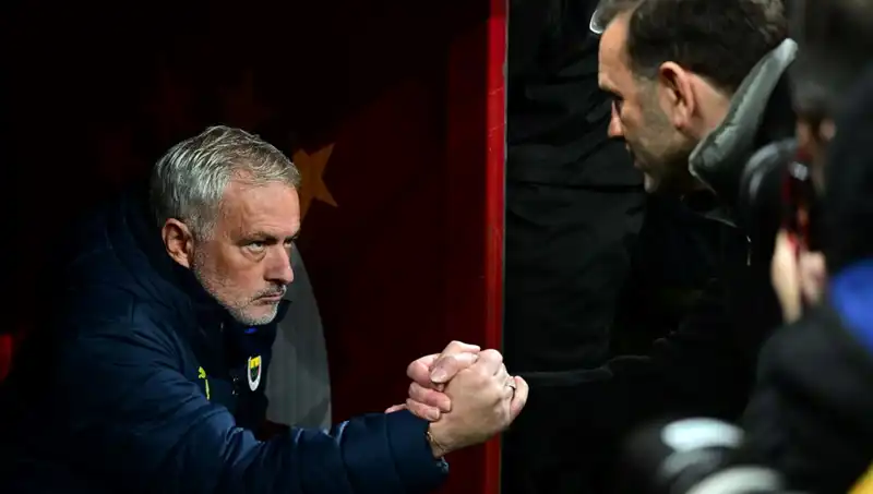Derbi Günü: Mourinho ve Buruk'un Heyecan Dolu Üçüncü Yüzleşmesi