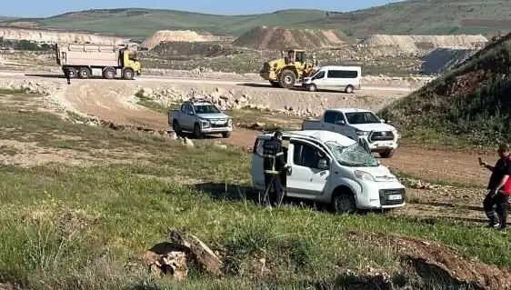Mardin’de Feci Kaza: Dört Kişi Yaralandı, Kaza Anı Kameralara Yansıdı