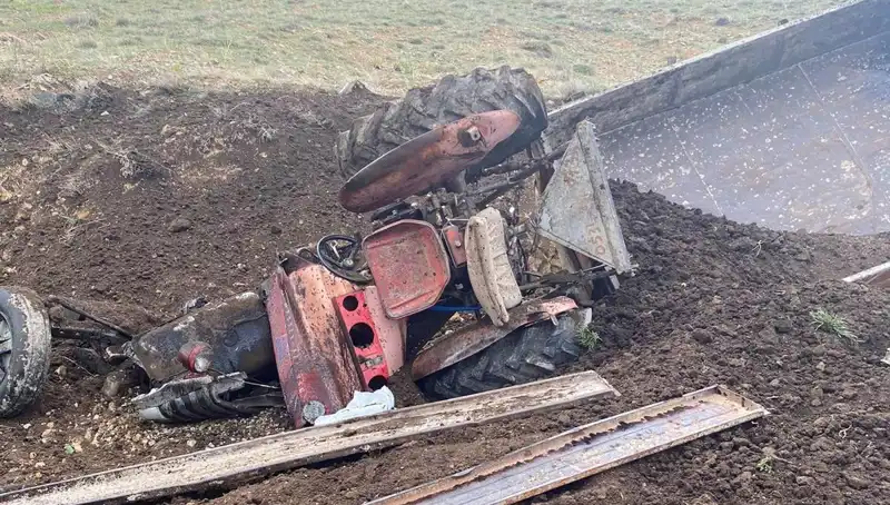 Kayseri'de Kontrolden Çıkan Traktör Şarampole Yuvarlandı: Yaralılar Var!
