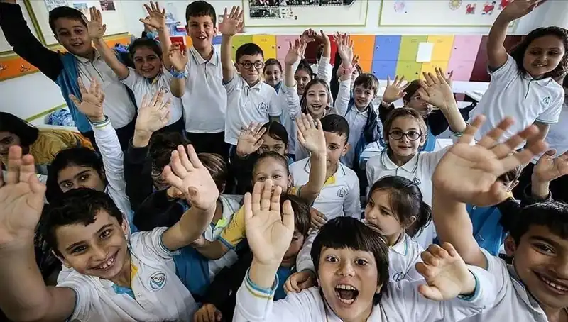 9 Günlük Tatilin Ardından Okullarda Yeniden Zil Çalıyor
