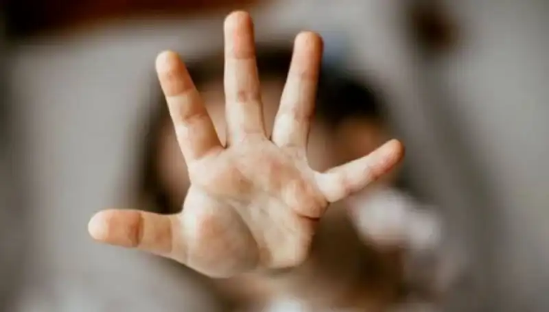 Çocuklarla Uygunsuz Görüntü Paylaşan Şüpheliye Gözaltı: Detaylar Ortaya Çıktı